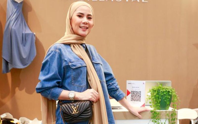 Vakum dari Dunia Hiburan Gegara Hamil, Cynthia Ramlan Merintis Bisnis Hijab Instan