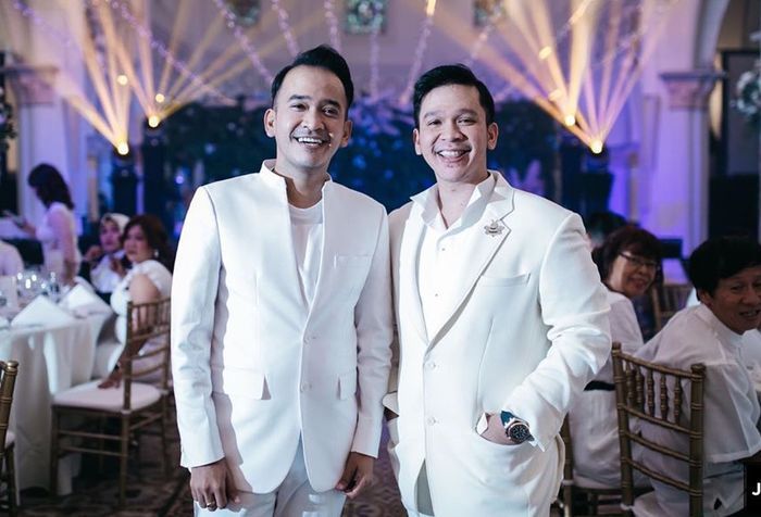 Ruben dan Jordi Onsu Sedekah 1.000 Alquran dan Sajadah untuk Driver Ojol