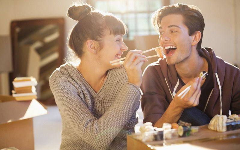 Catat! Inilah Hukum Berhubungan Suami Istri Siang Hari di Bulan Ramadhan