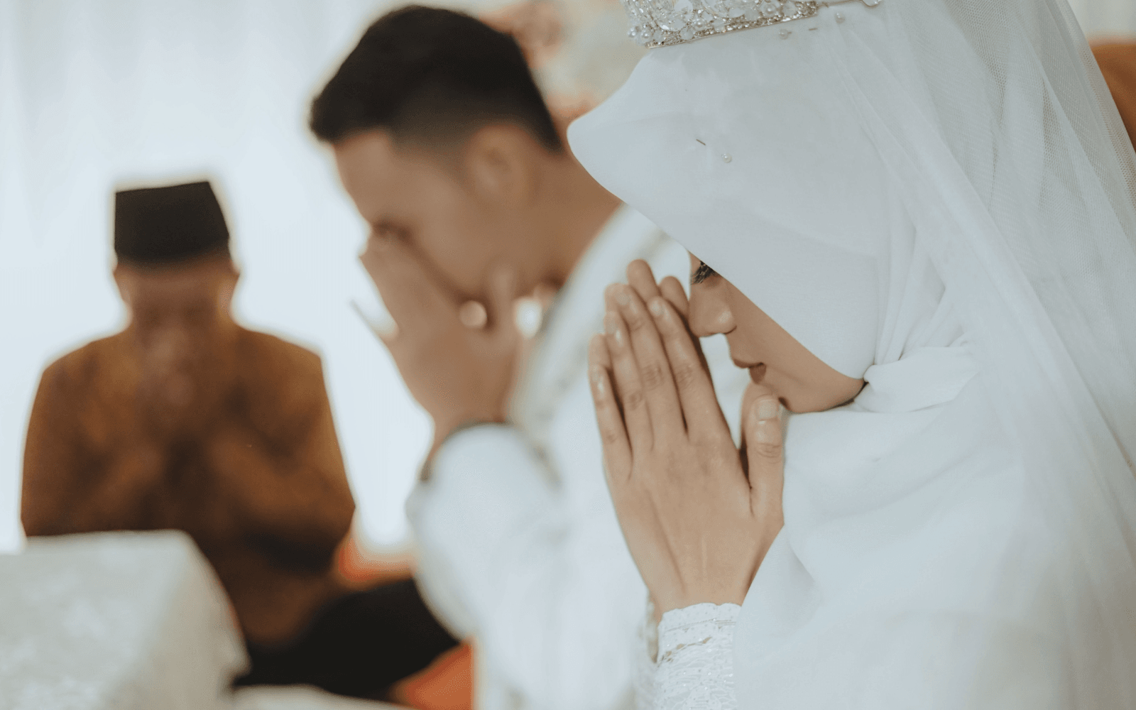 5 Cara Mengontrol Emosi Sebelum Menikah