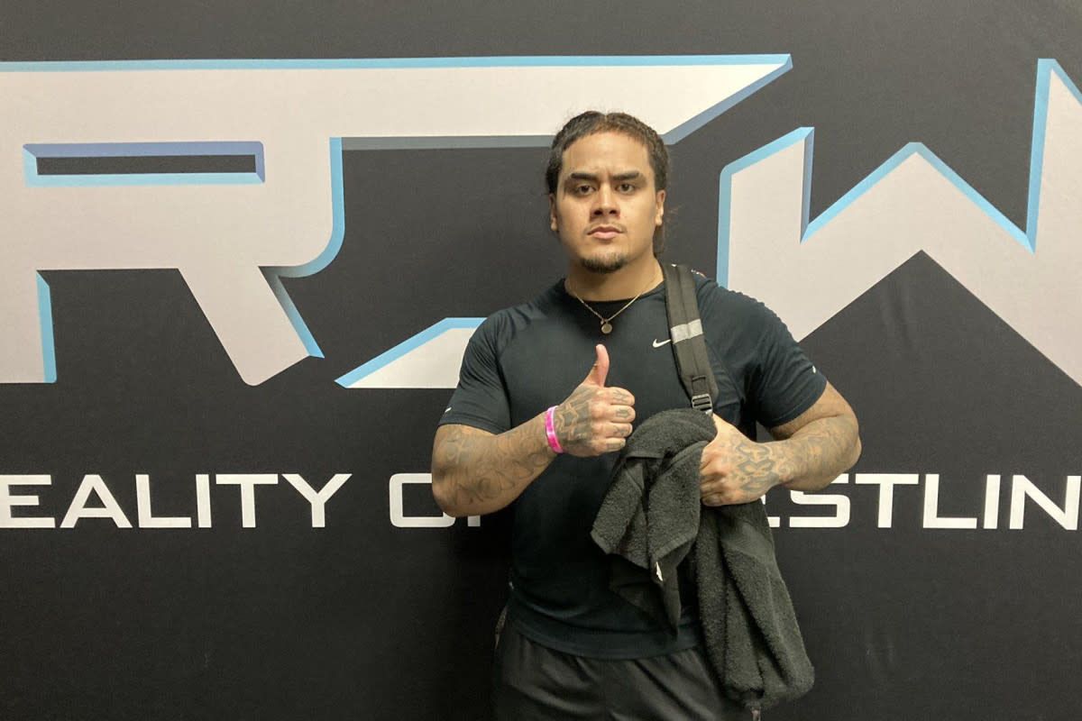 Anak Pegulat WWE Umaga Masuk Islam Setelah Mengenal Islam di Penjara