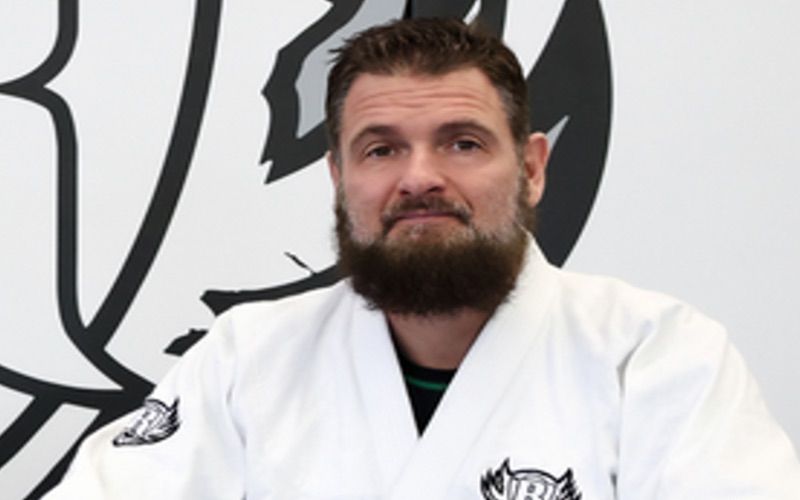 Kisah Menginspirasi Eddie Redzovic Mantan Anggota Geng yang Menjadi Mualaf