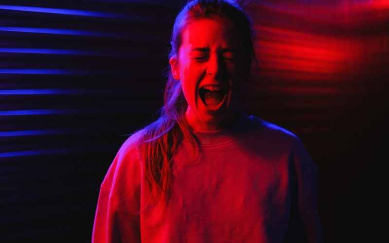 Menjaga Damai dalam Diri: Panduan Praktis Mengendalikan Emosi Sesuai Sunnah