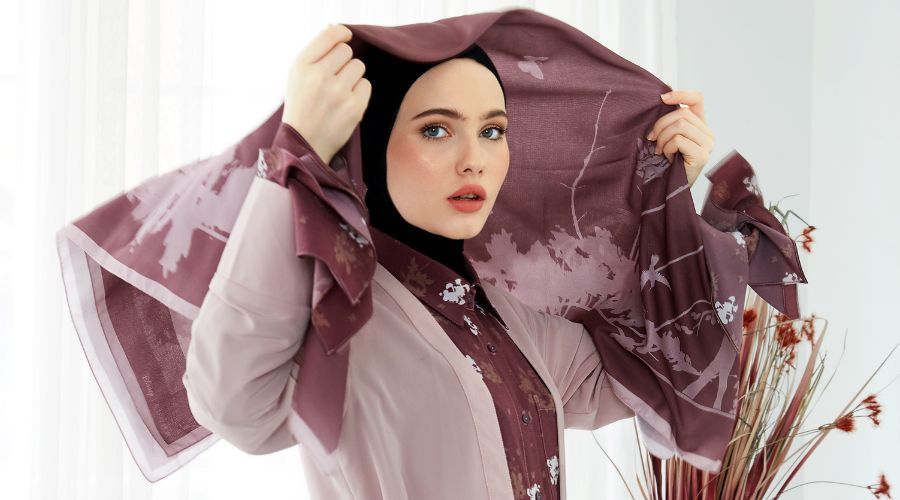 Rambut Sehat di Balik Hijab: Tips Jitu Atasi Lepek dan Rontok untuk Muslimah Aktif