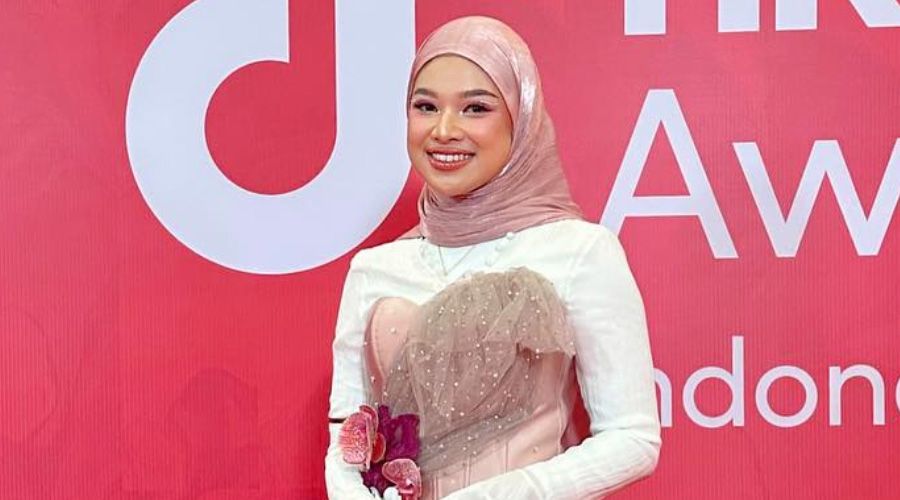 Ananza Prili, Suara Gen Z yang Ajak Cintai Diri di Tengah Badai 'Kena Mental' dan Standar Kecantikan