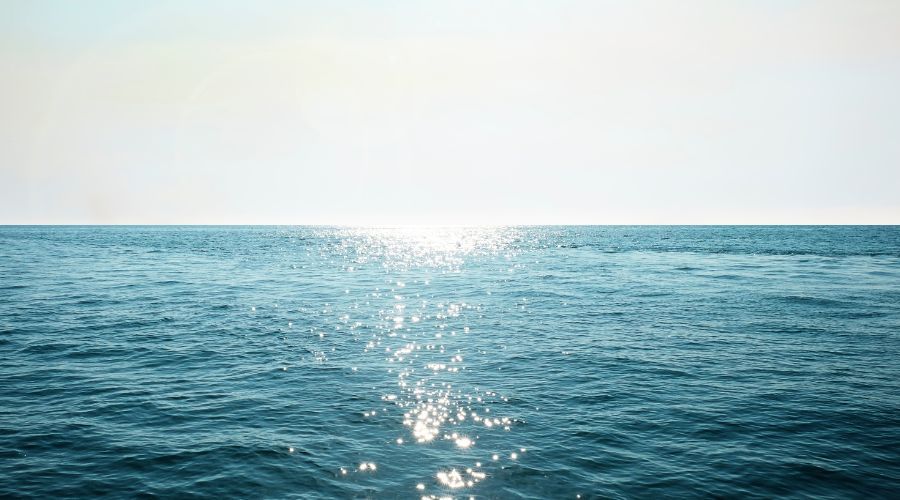 Saat Lautan Tunduk pada Doa: Karomah Al-Ala’ bin Al-Hadhrami dalam Penaklukan Bahrain