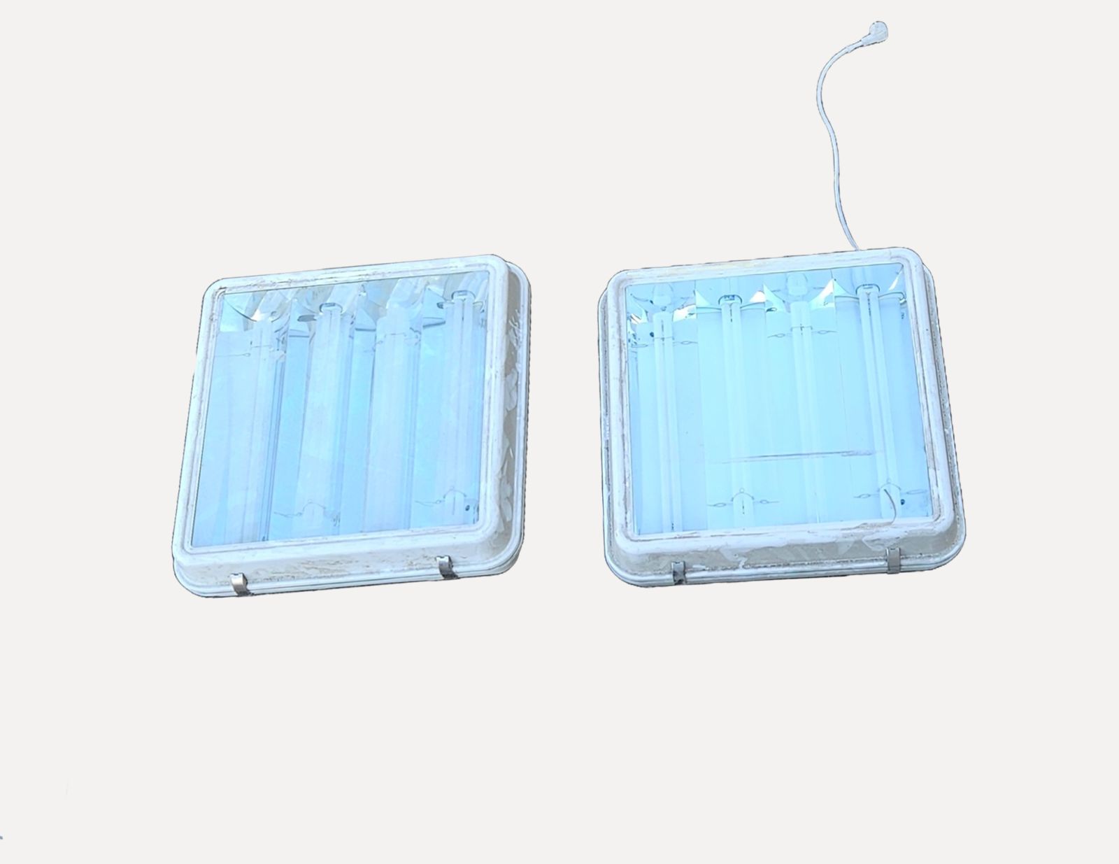 Lighting/industrial-commercial-lighting/Multiple/oug0vd2dsbym1jb8qesy