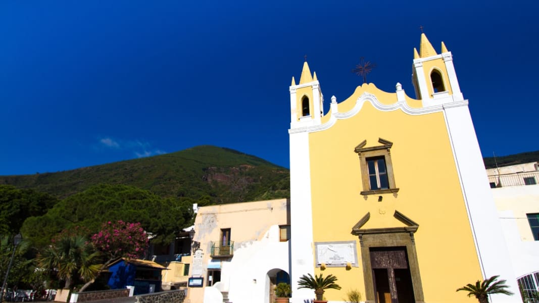 Vacanze in barca alle Isole Eolie