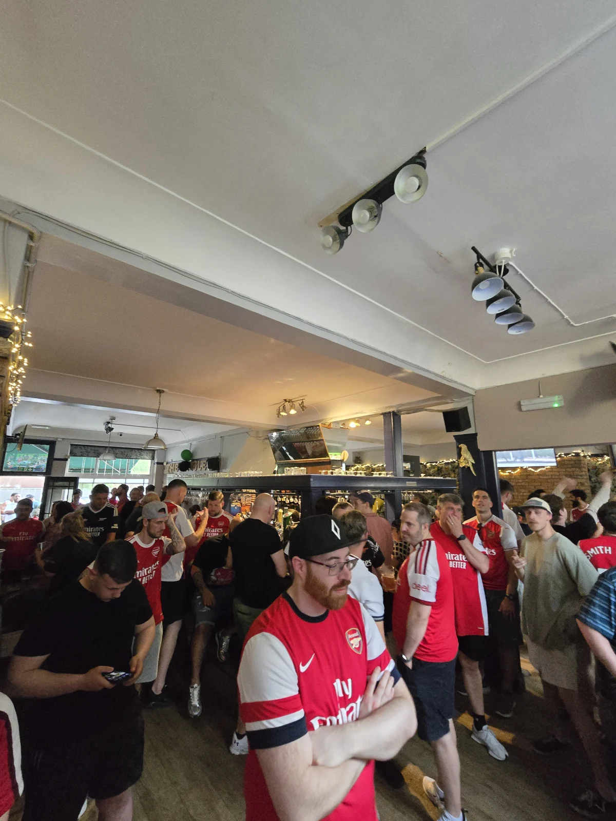Sad Arsenal fans after the Champions League final loss