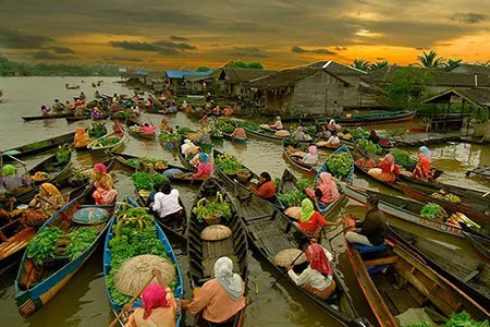 Pasar Terapung Bugis