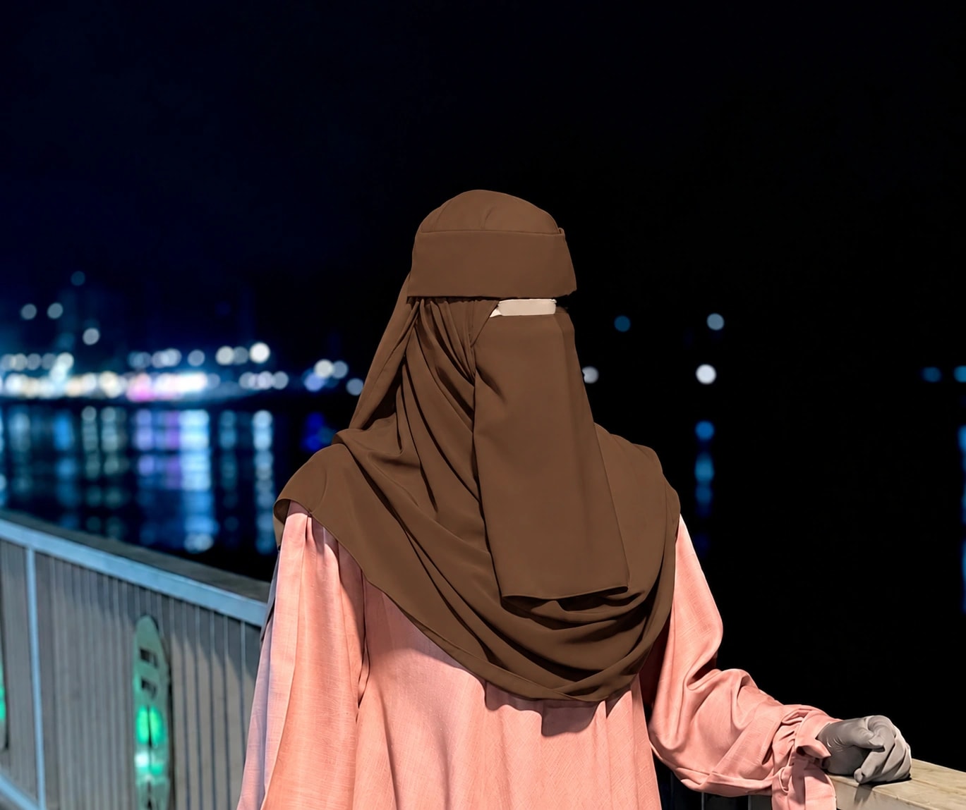 طقم نقاب ايثار خمس قطع جملي 55 2م * 1م -نقاب 30سم