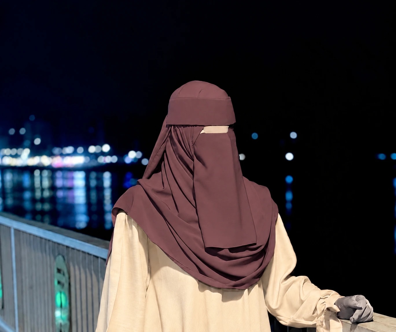 طقم نقاب ايثار خمس قطع كشمير 13 2م * 1م -نقاب 30سم