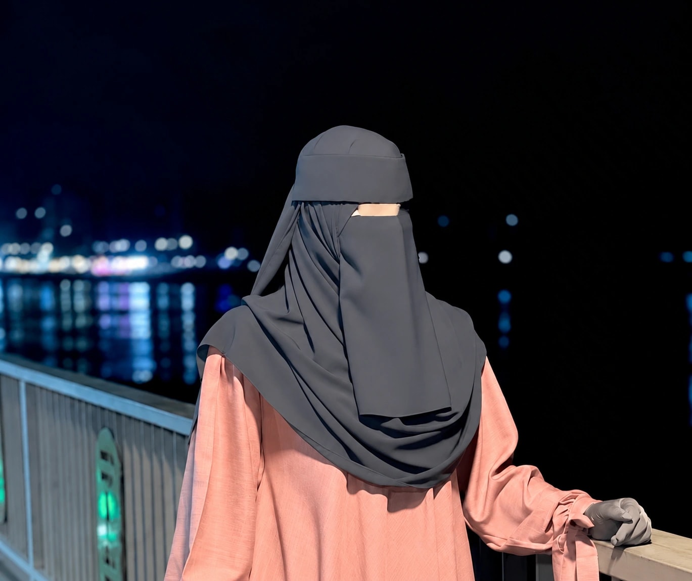 طقم نقاب ايثار خمس قطع رمادي 28 2م * 1م -نقاب 30سم