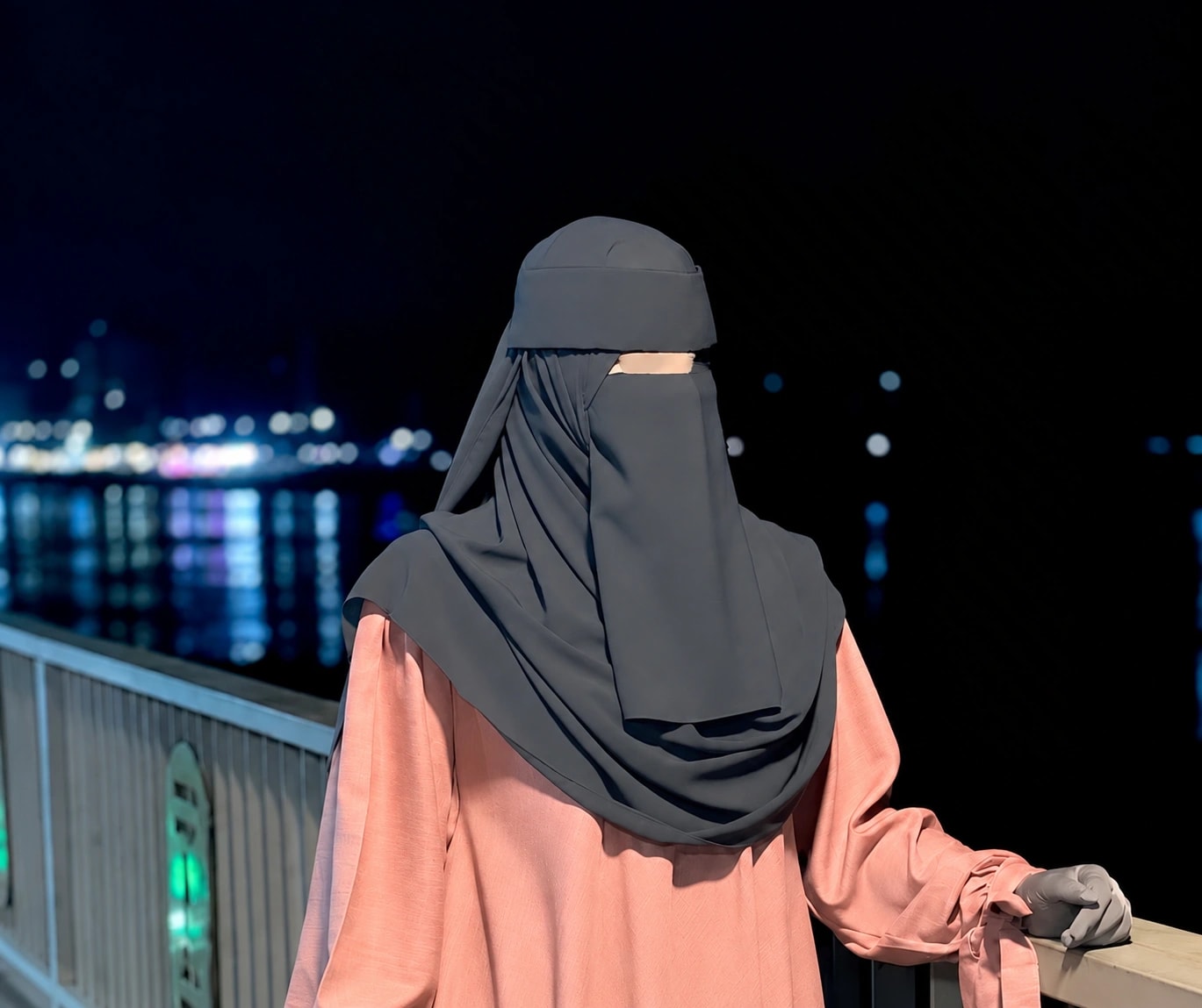 طقم نقاب ايثار خمس قطع رمادي 37 2م * 1م -نقاب 30سم