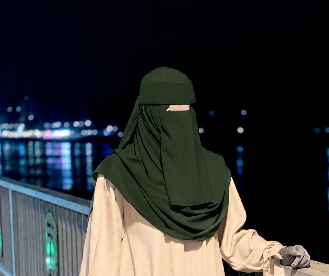 طقم نقاب ايثار خمس قطع ابيض 2م * 1م -نقاب 30سم