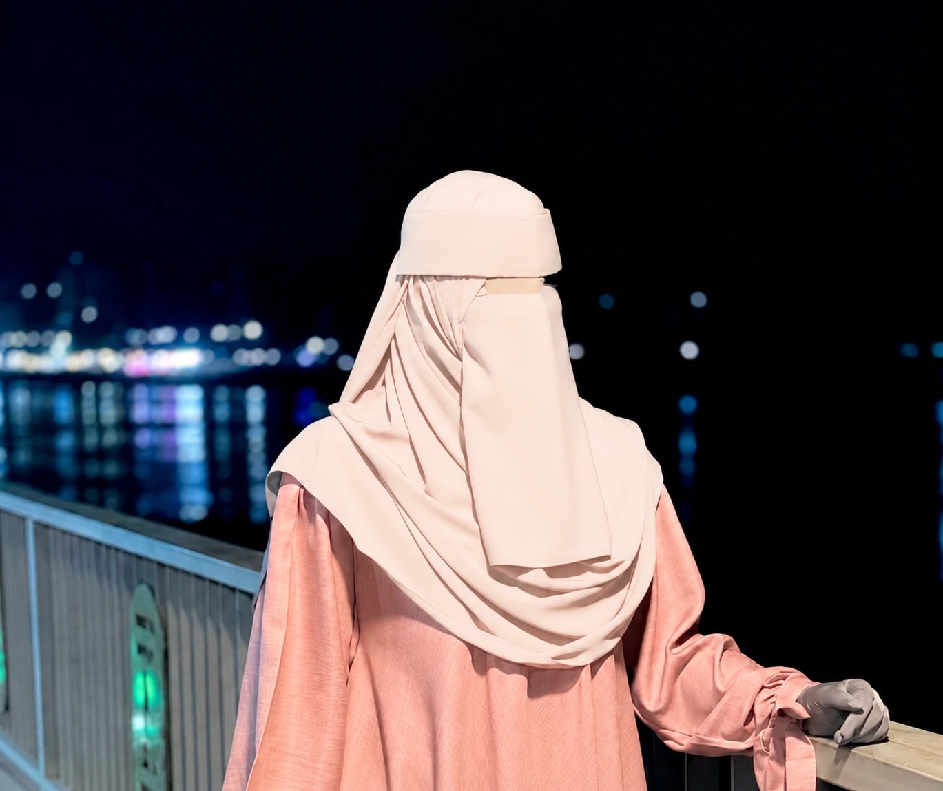 طقم نقاب ايثار خمس قطع موف 2م * 1م -نقاب 30سم