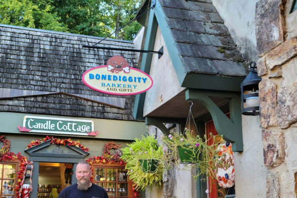 Bonediggity Barkery & Gifts