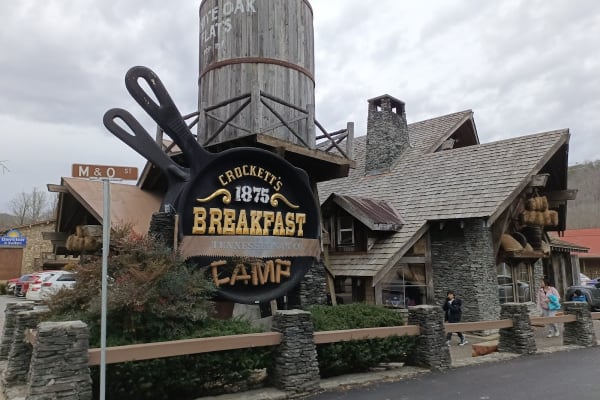 Crockett's Breakfast Camp