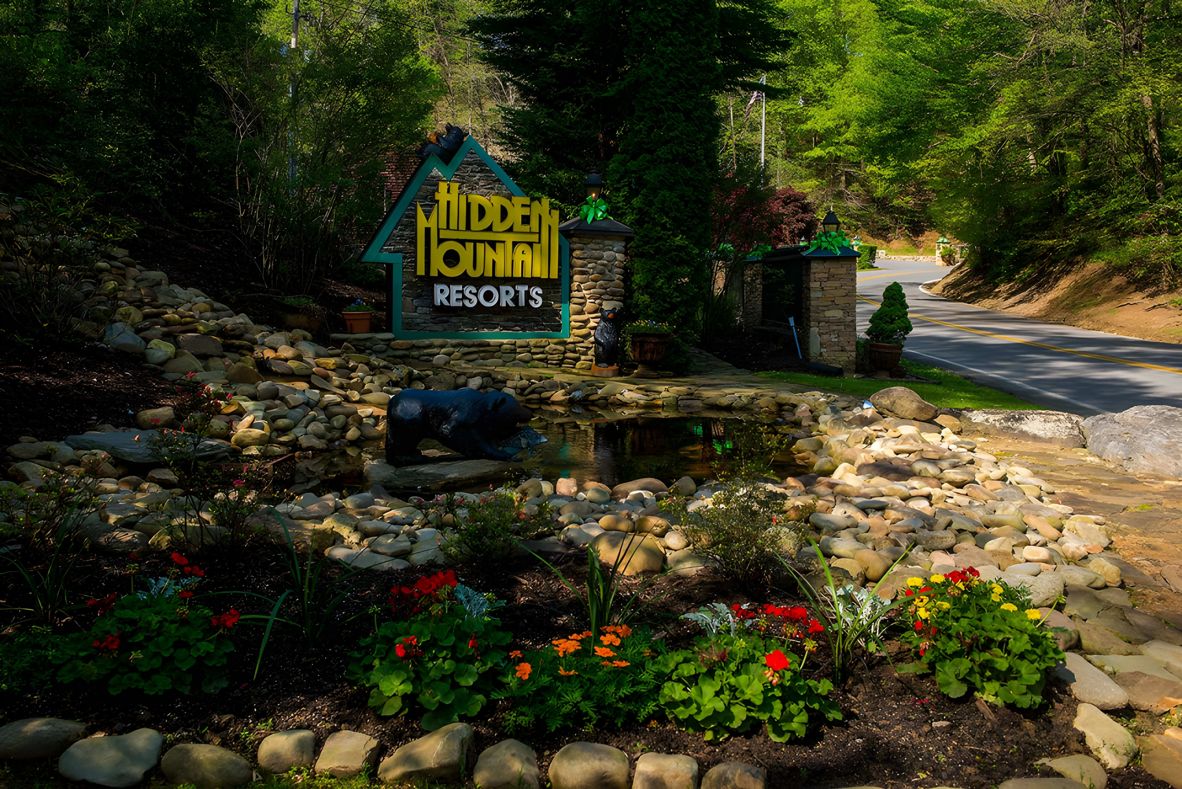 Hidden Mountain Resort East Entrance sign - Sevierville Cabin Rental Resort