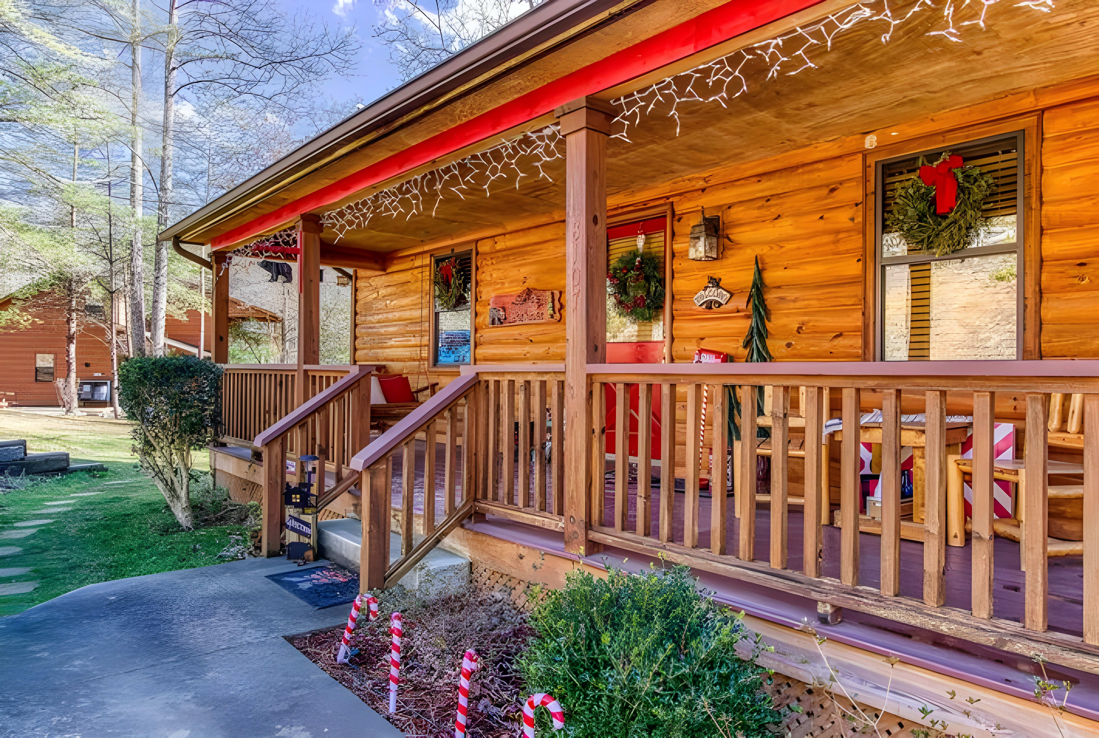 Hidden Lakes Resort Cabin - Sevierville Cabin Rental Resort