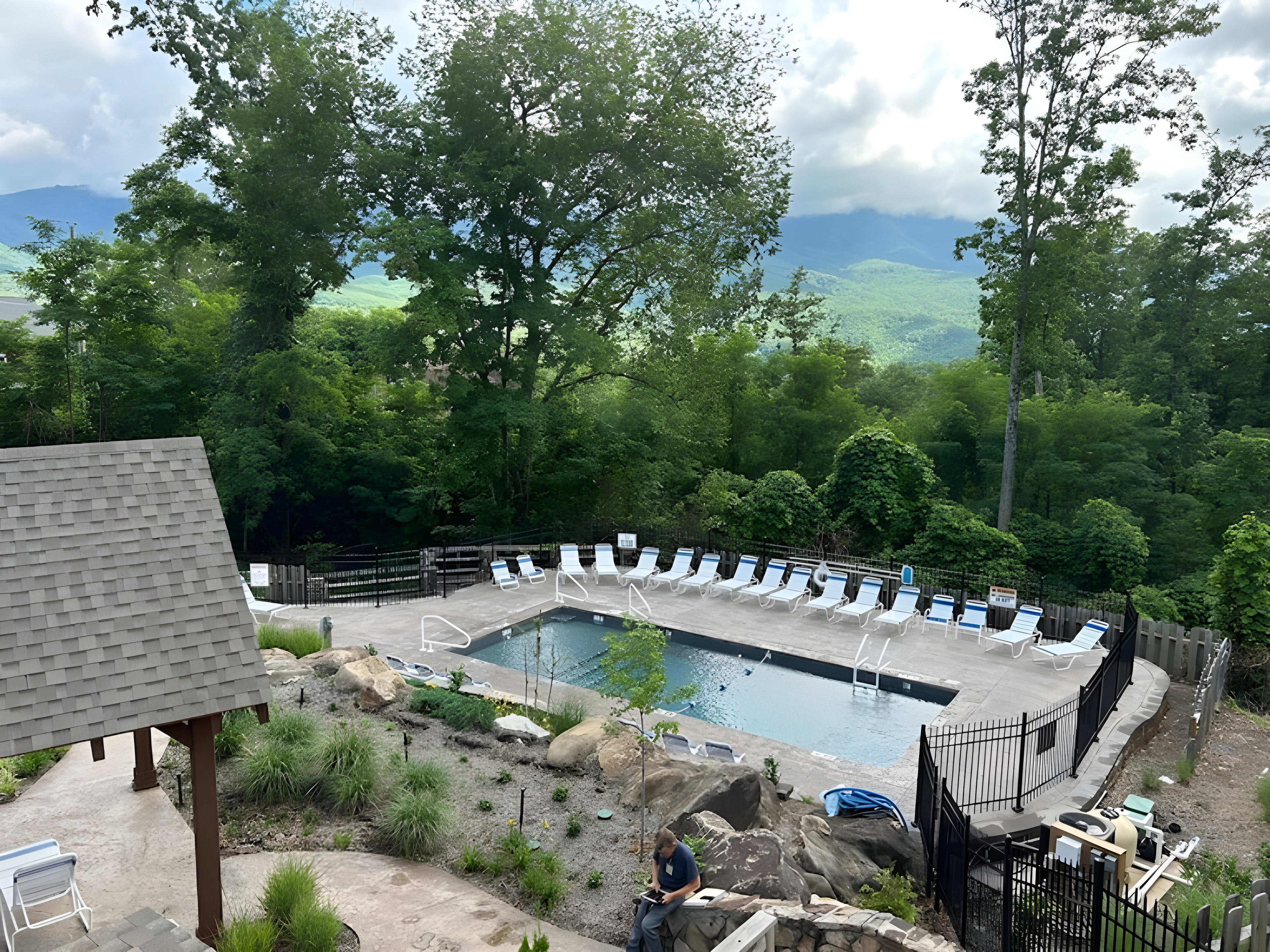 Smoky Mountain Treehouse Village Smoky Cove Pool - Wears Valley Cabin Rental Resort