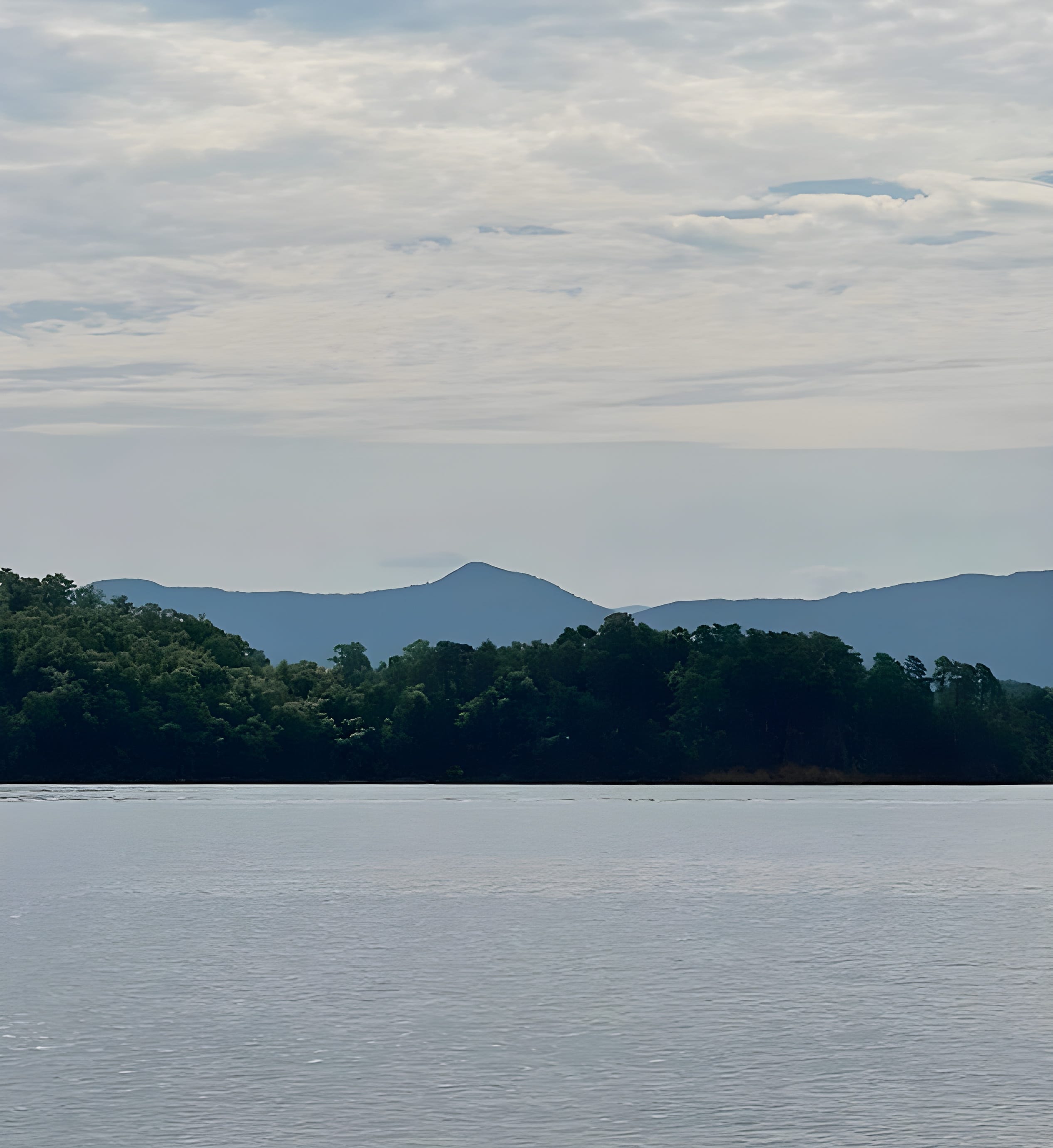 Douglas Lake Resort Mountain view - Sevierville Cabin Rental Resort