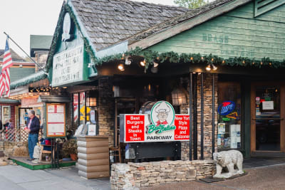 Best Italian on the Parkway in Gatlinburg
