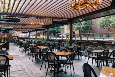 Howard's Restaurant