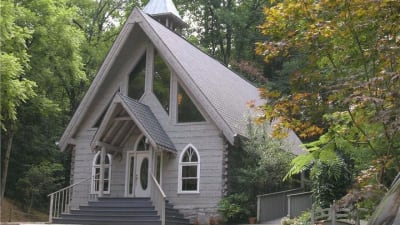 Sugarland Wedding Chapel in Pigeon Forge