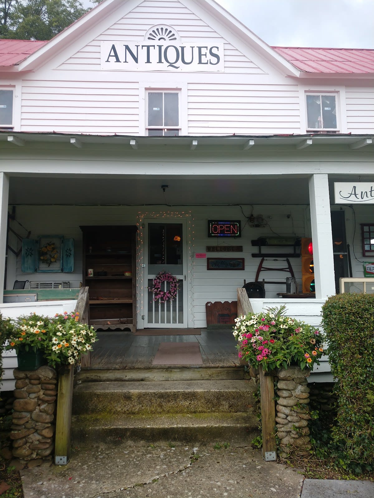 Antique Mall & Yesterdays