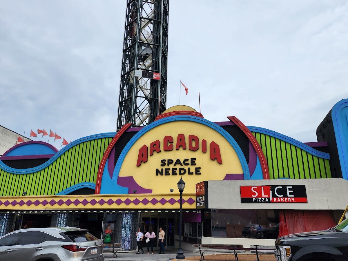 Arcadia 2-Story Arcade Center