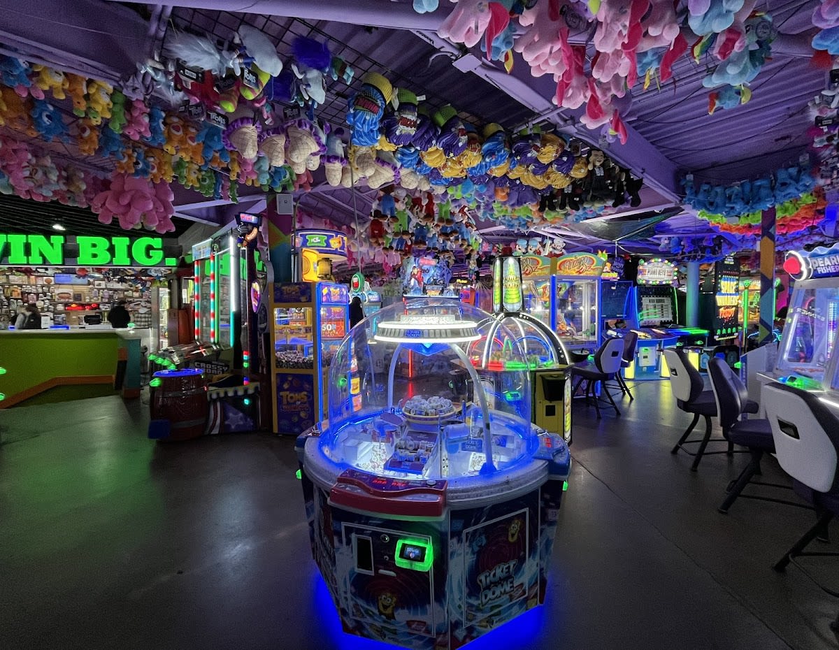 Arcadia 2-Story Arcade Center