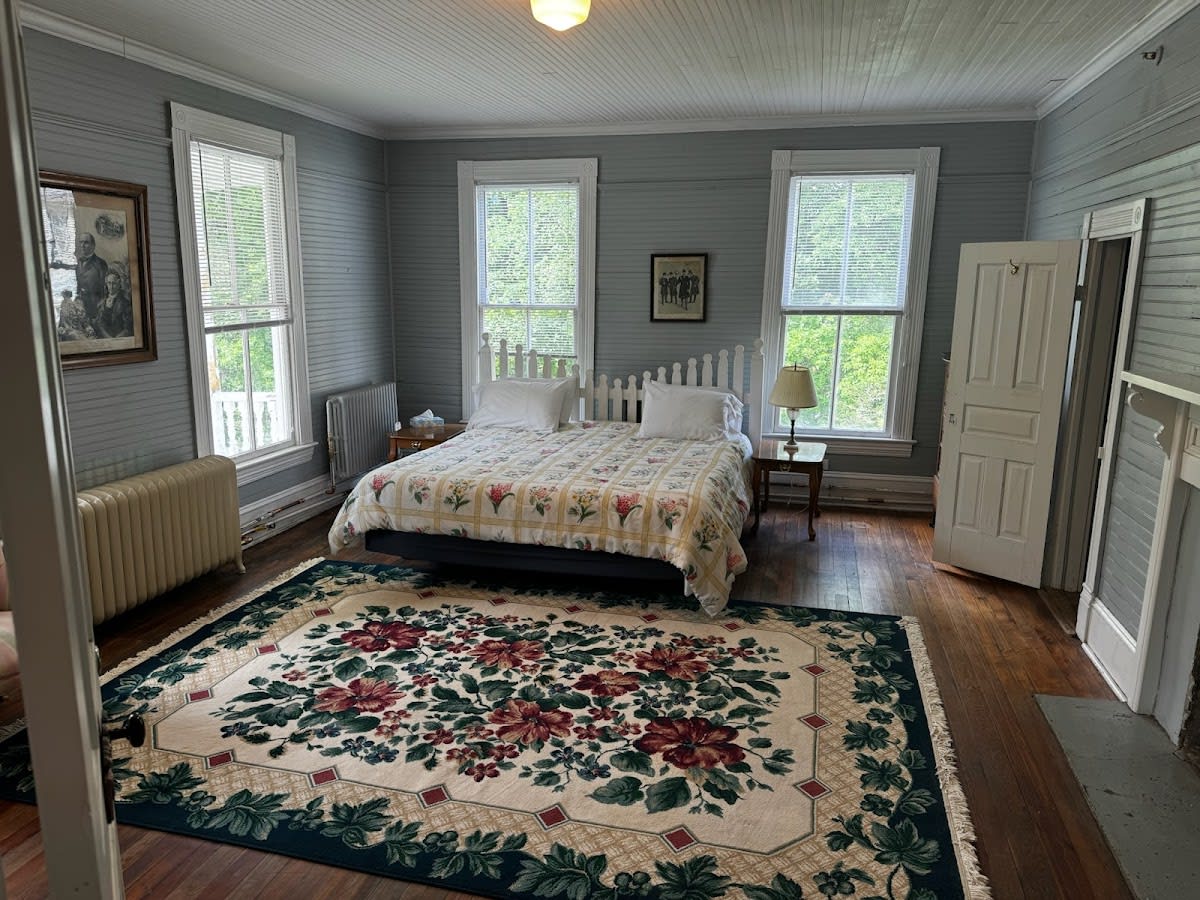 Balsam Mountain Inn - Haunted Hotel