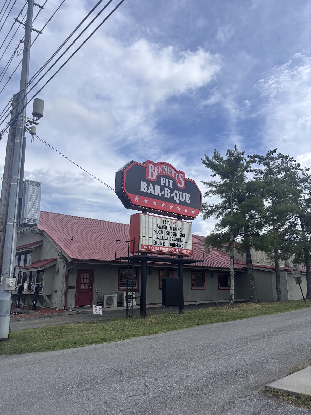 Bennett's Pit Bar-B-Que