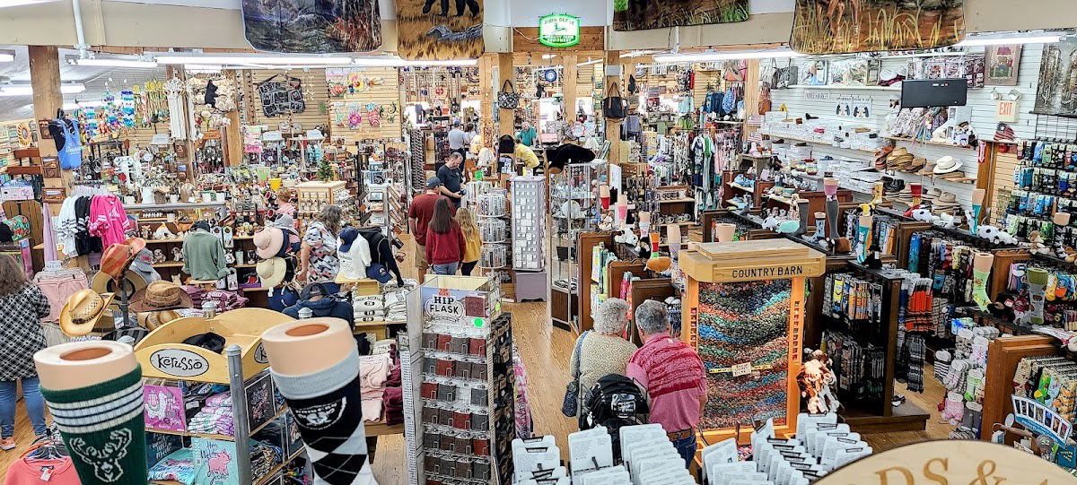 Bigfoot's Country Barn Selfie Park