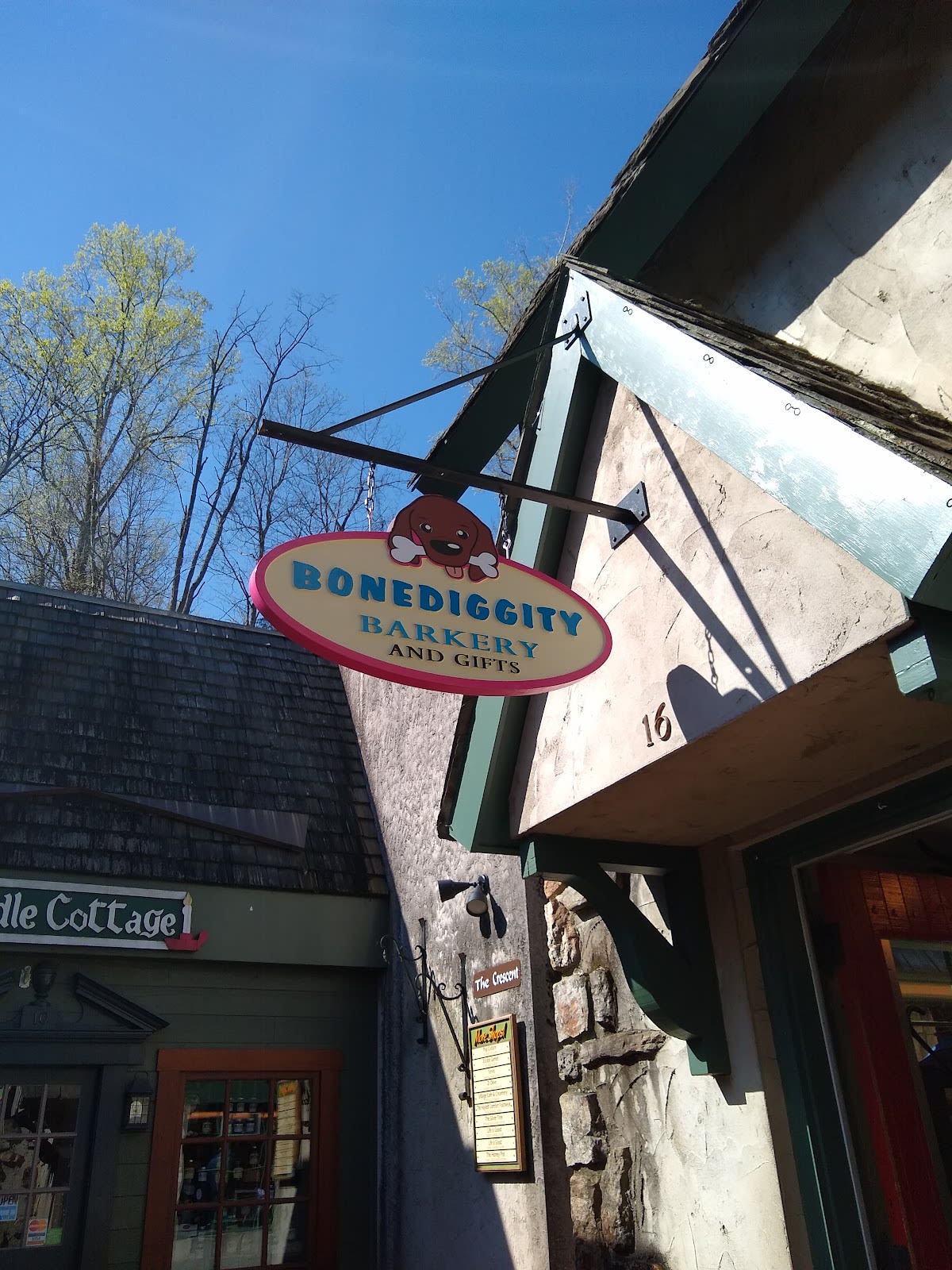 Bonediggity Barkery & Gifts