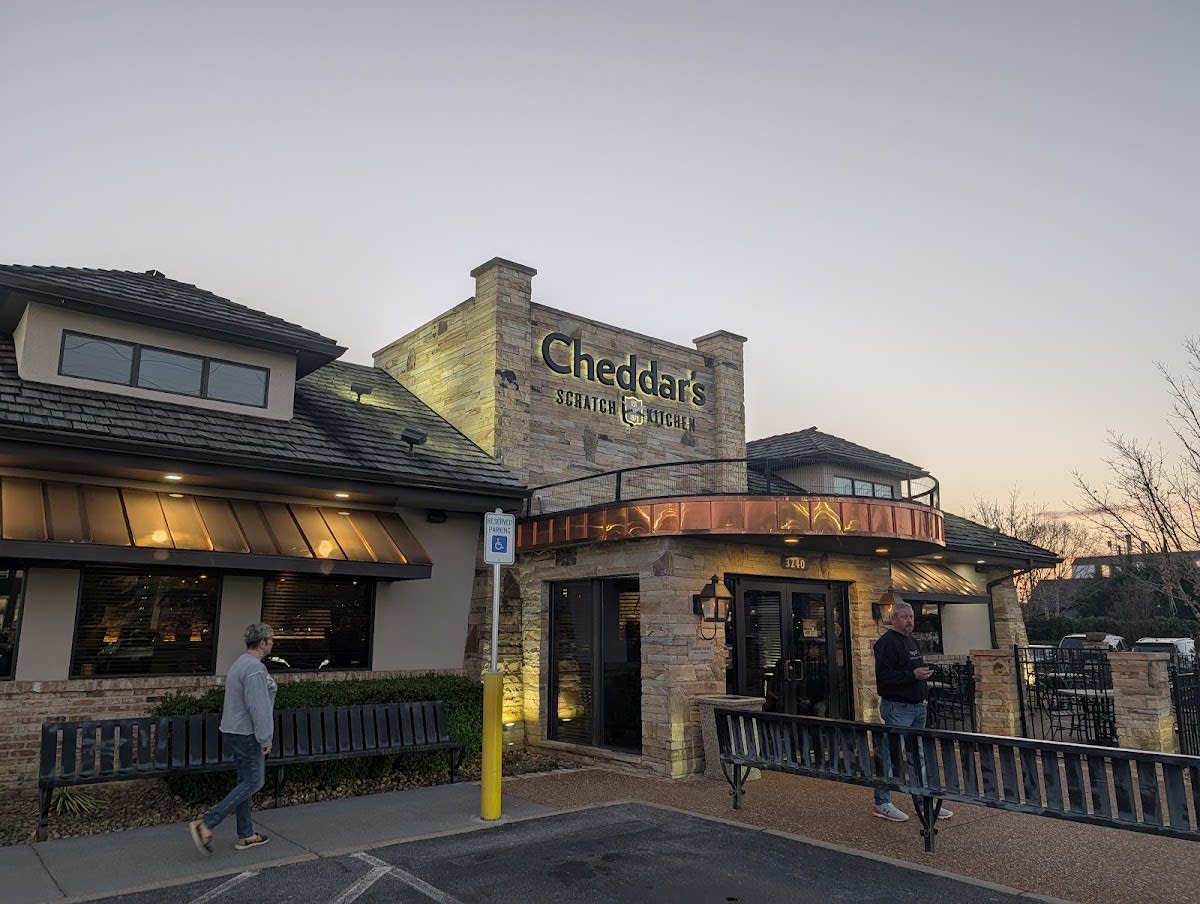Cheddar's Scratch Kitchen