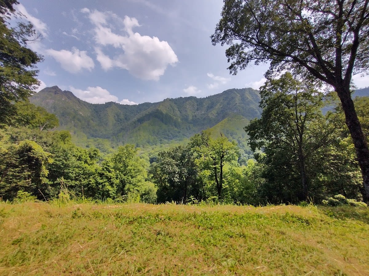 Chimneys Picnic Area