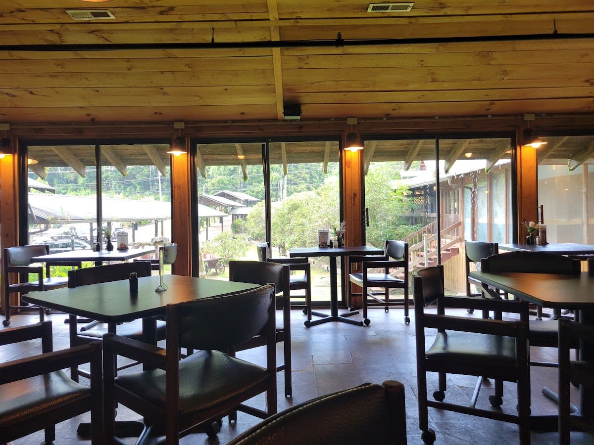 Crystelle Creek Restaurant