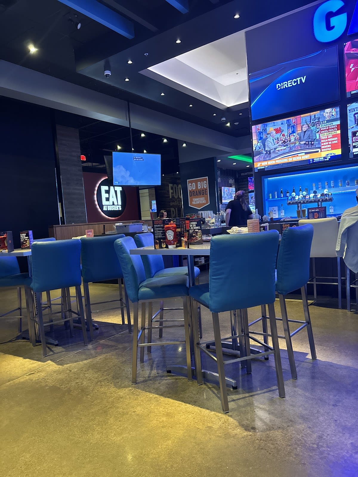 Dave & Buster's