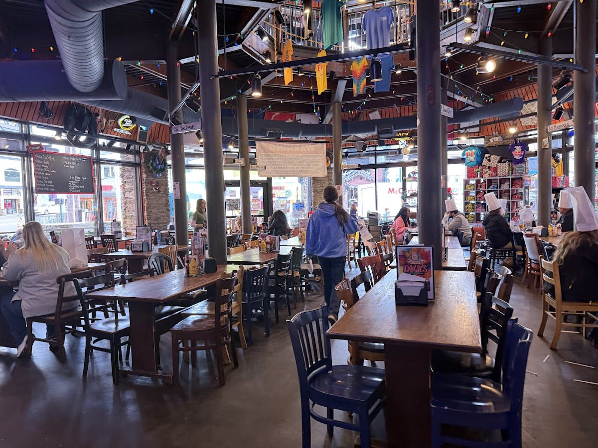 Dick's Last Resort - Gatlinburg