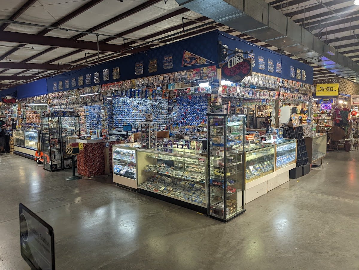 Flea Traders Paradise