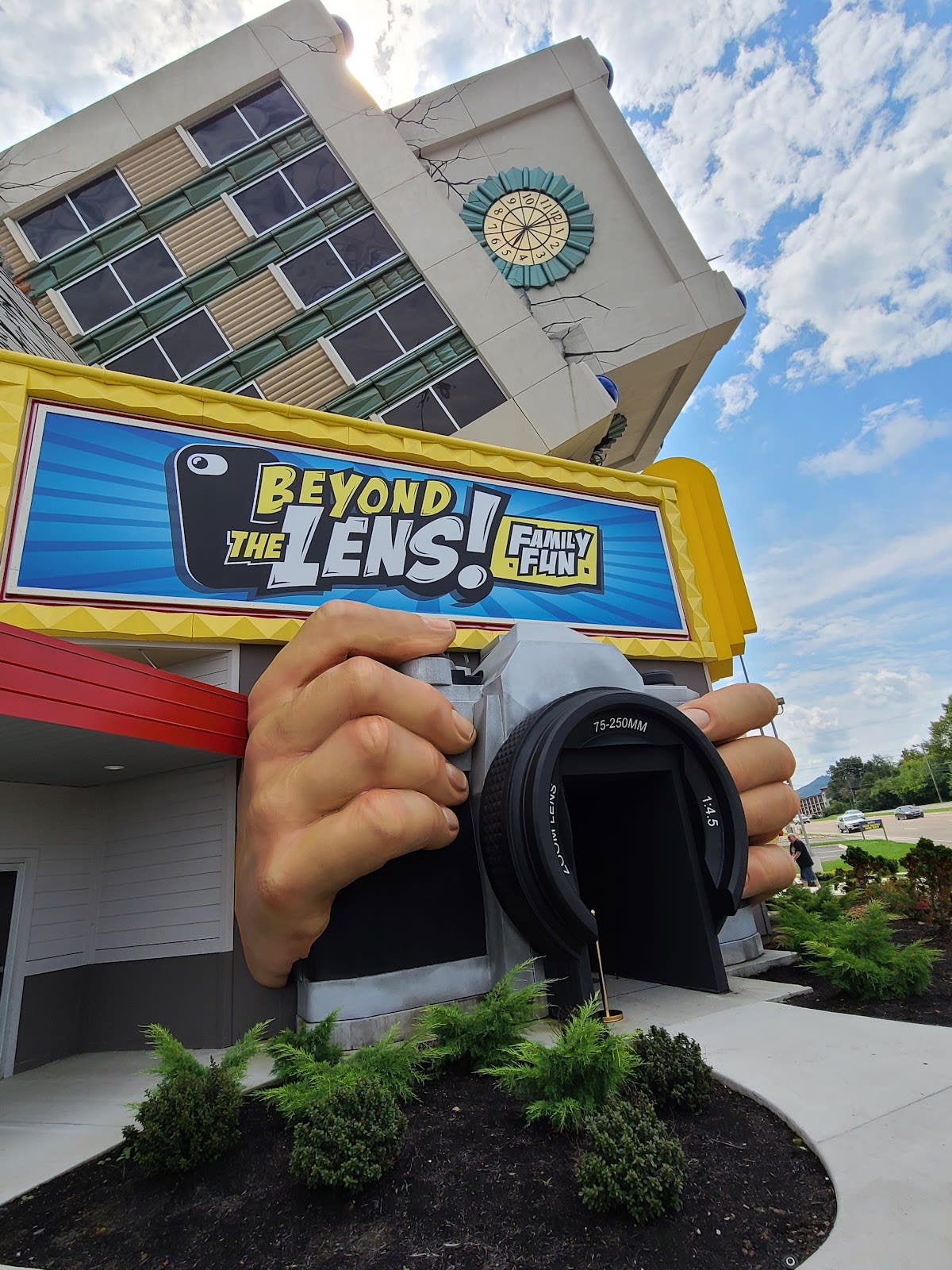 FrontPage Attractions