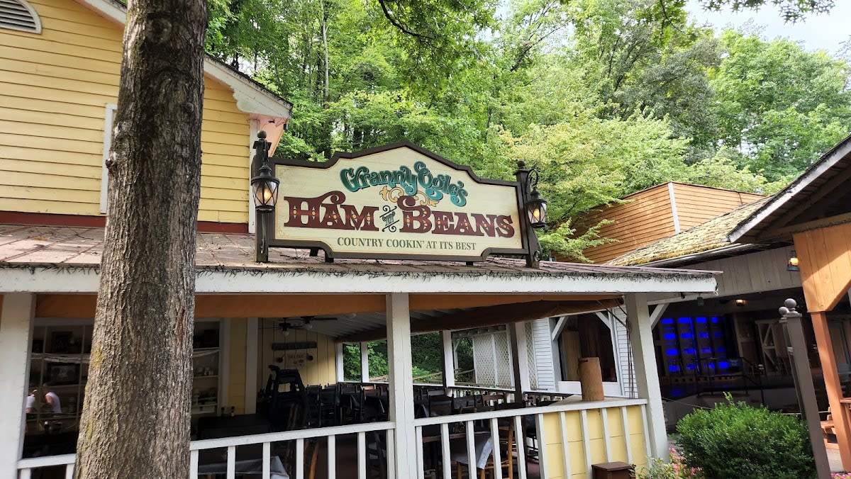 Granny Ogle's Ham 'n' Beans