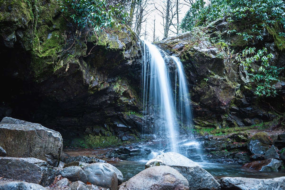 Grotto Falls - Walk BEHIND the Waterfall!