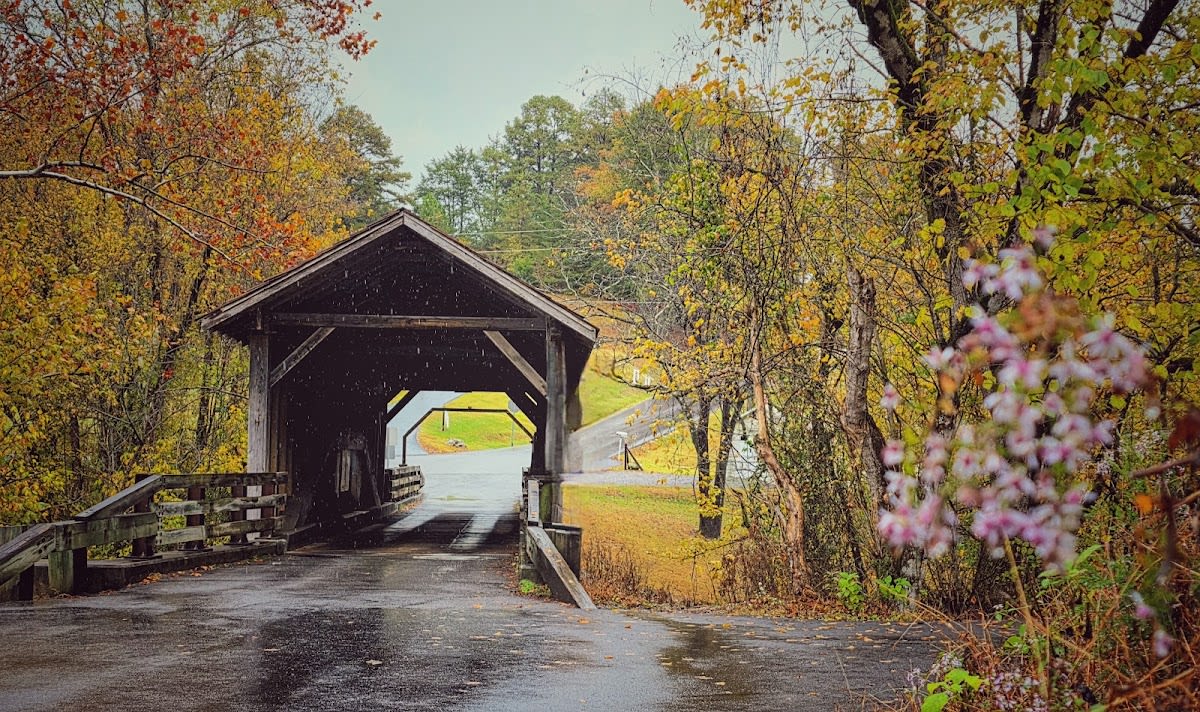 Harrisburg Historic Covered Bridge in the Smoky Mountains