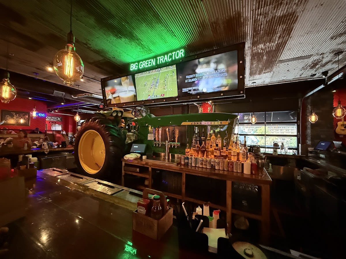 Jason Aldean's Kitchen + Rooftop Bar