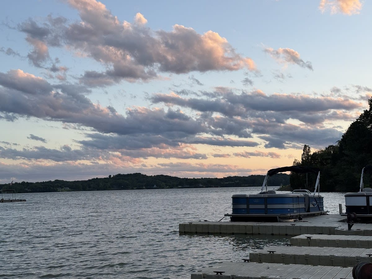 Lake Life Pontoon Rentals