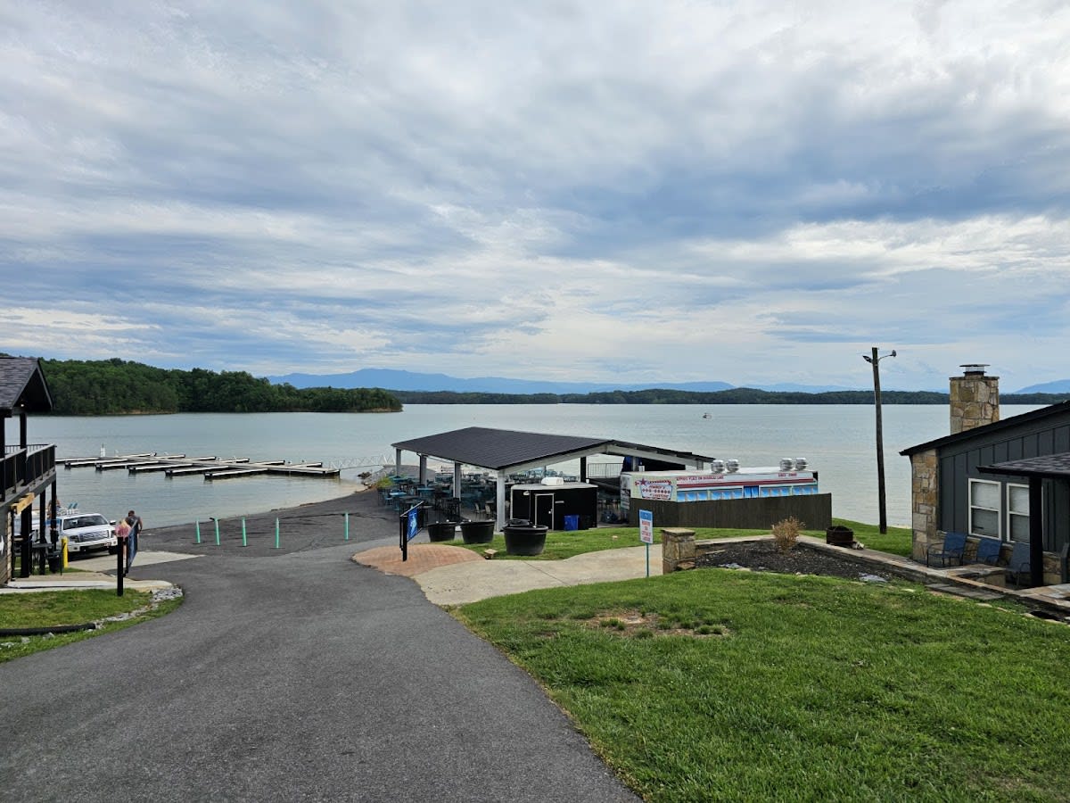 Lakeside Resort & Marina + Cowboy's Bar & Grill