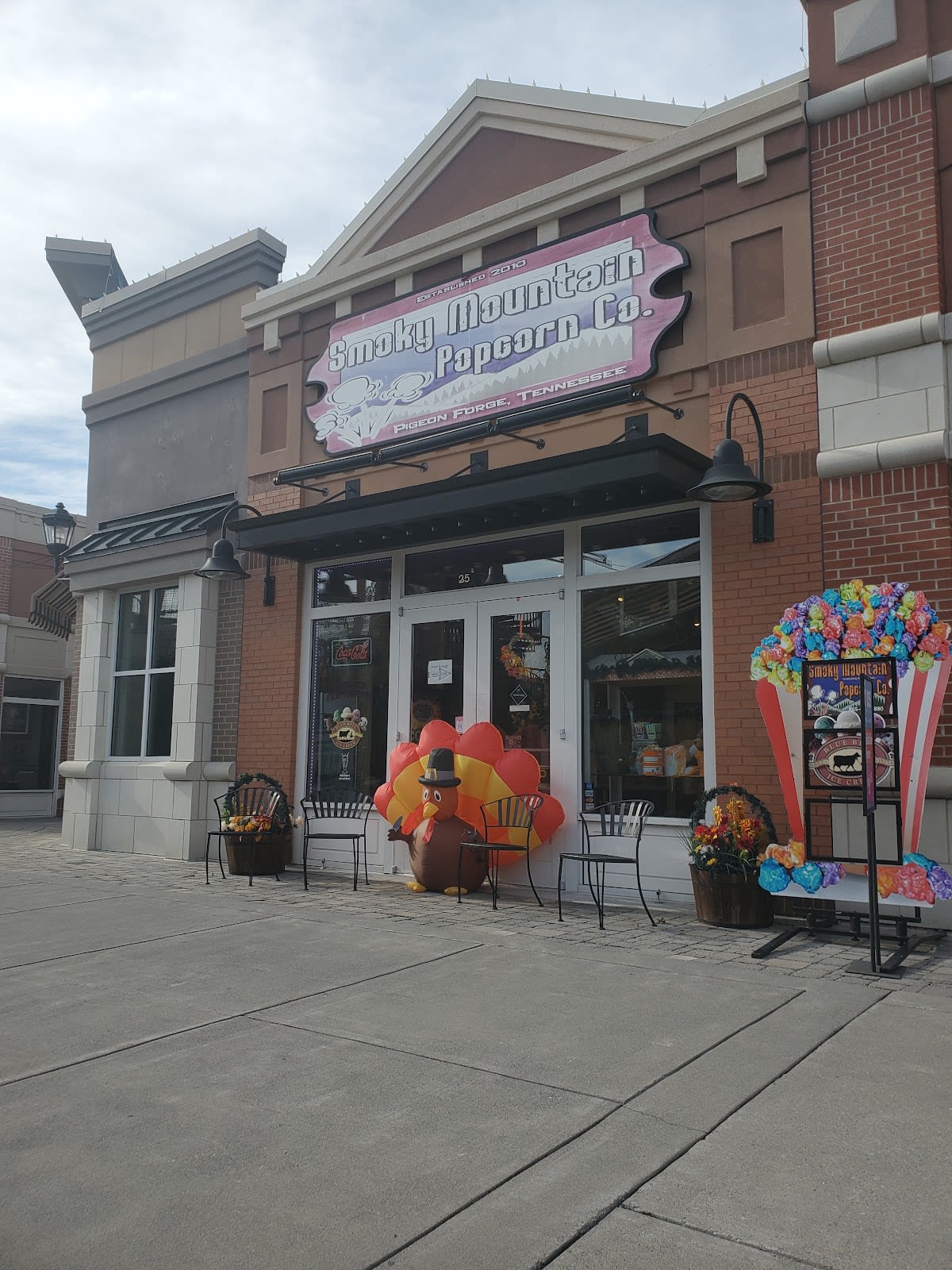 Smoky Mountain Popcorn Company at Lumberjack Square
